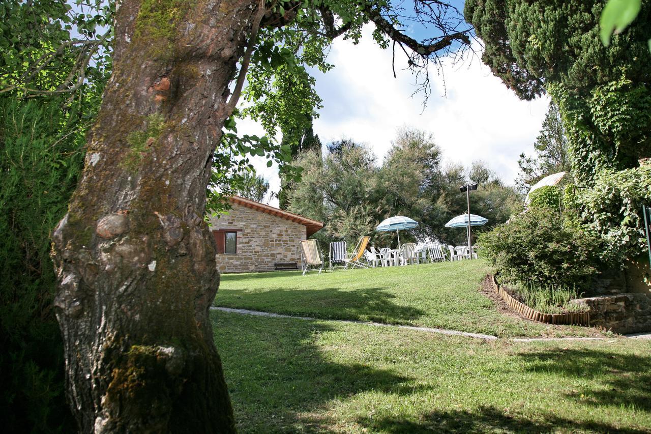 Agriturismo Villa Mozart Nel Verde Gubbio Exterior foto