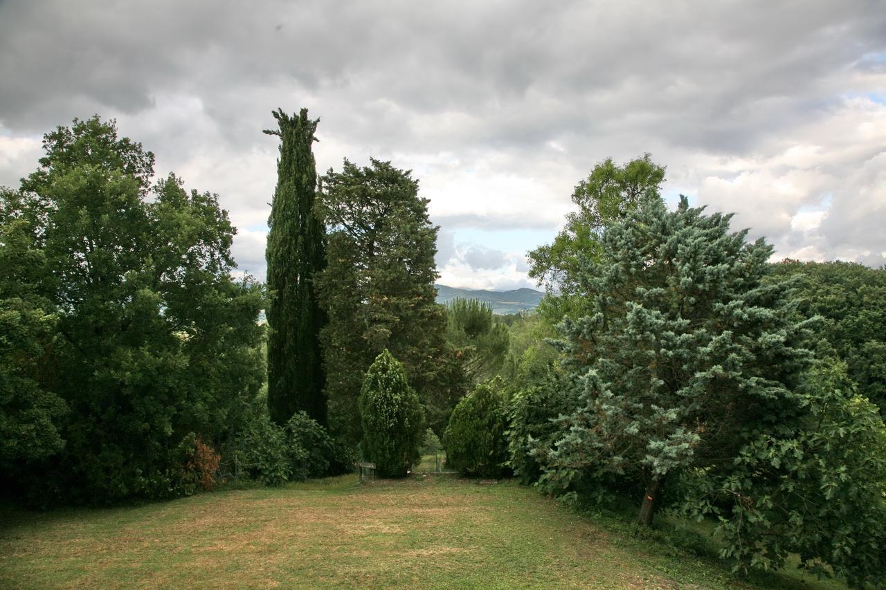 Agriturismo Villa Mozart Nel Verde Gubbio Exterior foto