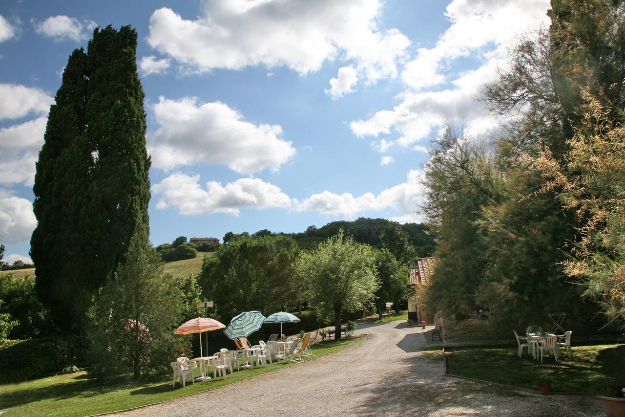 Agriturismo Villa Mozart Nel Verde Gubbio Exterior foto