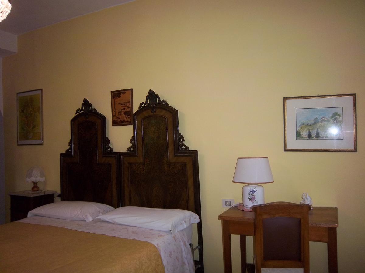 Agriturismo Villa Mozart Nel Verde Gubbio Exterior foto