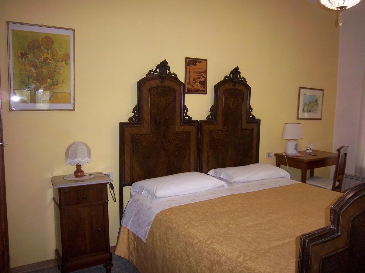 Agriturismo Villa Mozart Nel Verde Gubbio Exterior foto